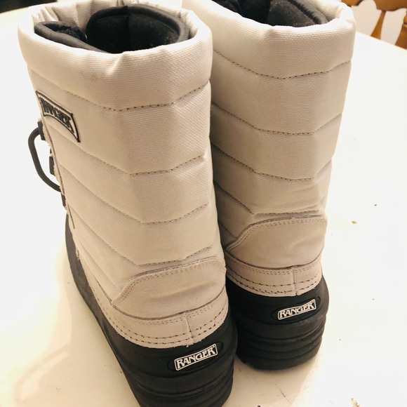 Like new Ranger Thermolite Snow boots - Picture 6 of 6